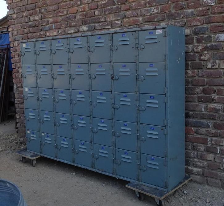 oude industriële kluisjeskast locker kluisjeslocker kast, Antiek en Kunst, Curiosa en Brocante, Ophalen