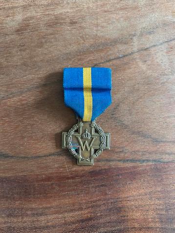 Kruis van verdienste. Groot en klein beschikbaar voor biedingen