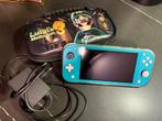 Nintendo Switch Lite Turquoise + Luigi's Mansion Case, Spelcomputers en Games, Spelcomputers | Nintendo Switch Lite, Ophalen of Verzenden