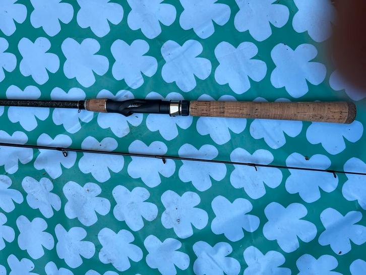 Shimano Perch 210ML Werphengel, Watersport en Boten, Hengelsport | Roofvissen, Gebruikt, Werphengel, Ophalen of Verzenden