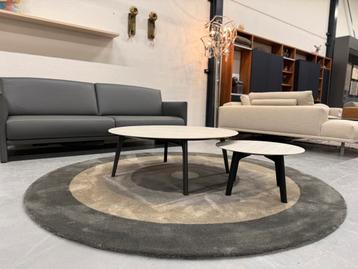 Nieuw Leolux Rolan Salontafel Ceramic Argentum design Tafel beschikbaar voor biedingen