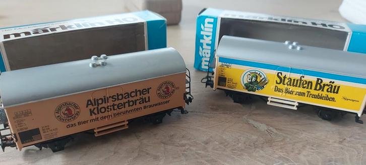 2 Märklin DB bierwagens van Staufenbräu, Klosterbräu in ovp, Hobby en Vrije tijd, Modeltreinen | H0, Zo goed als nieuw, Wagon
