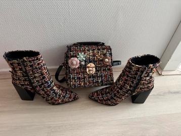 Laura biagiotti laarzen/schoudertas beschikbaar voor biedingen
