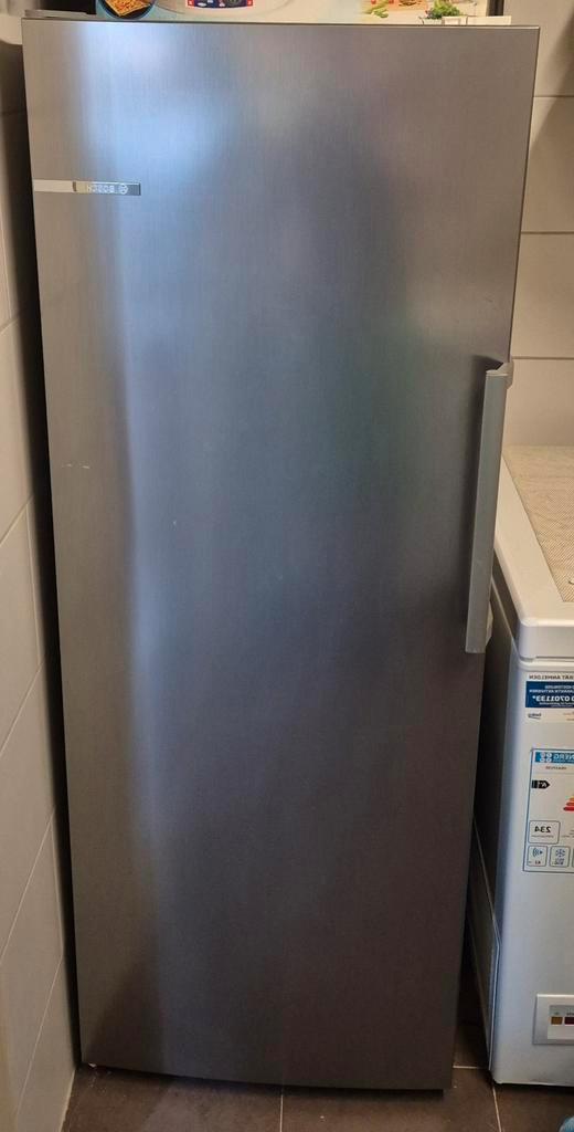 Mooie goed onderhouden Bosch antraciet grijze koelkast, Witgoed en Apparatuur, Vriezers en Diepvrieskisten, Zo goed als nieuw