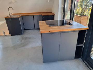 Complete hoekkeuken met kookeiland  beschikbaar voor biedingen