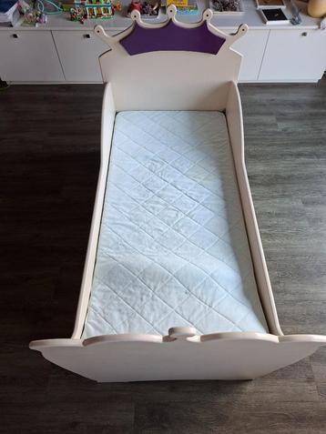 Kinderbed beschikbaar voor biedingen