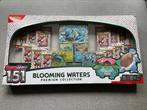 Pokémon - 151 Blooming Waters Premium Collection (SEALED), Ophalen, Nieuw, Foil