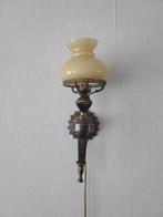 Antieke Wandlamp met Glazen Kap, Ophalen, Gebruikt, Glas, Antiek
