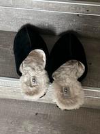 Ugg pantoffel heren, UGG, Zwart, Ophalen of Verzenden, Zo goed als nieuw
