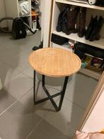 Houten bijzettafel met stalen poten, Huis en Inrichting, Tafels | Bijzettafels, Minder dan 55 cm, Rond, Zo goed als nieuw, Hout