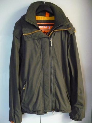 Donker groene winterjas: Japan Superdry The windcheater beschikbaar voor biedingen