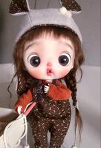 OOAK Custom Itwotwo BJD doll + 2 pruiken kleding box Blythe , Verzamelen, Fashion Doll, Ophalen of Verzenden, Zo goed als nieuw