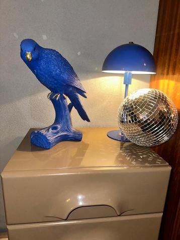 Blauwe Papegaai Decoratie beschikbaar voor biedingen