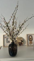 Vaas met zijden bloemen, Huis en Inrichting, Woonaccessoires | Droogbloemen, Ophalen, Zo goed als nieuw