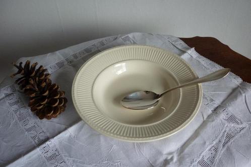 Wedgwood Edme DIEPE BORDEN los te koop, Huis en Inrichting, Keuken | Servies, Zo goed als nieuw, Bord(en), Wedgwood, Aardewerk