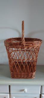 Mooie rieten mand, Huis en Inrichting, Woonaccessoires | Schalen en Manden, Ophalen, Gebruikt, Mand, Riet