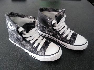 Sneakers | Juhang Stars beschikbaar voor biedingen