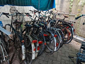 Partij ongerepareerde fietsen dames-,heren- en kinderfietsen beschikbaar voor biedingen
