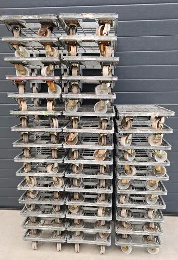 40 kleine transportkarren/ dolly's beschikbaar voor biedingen