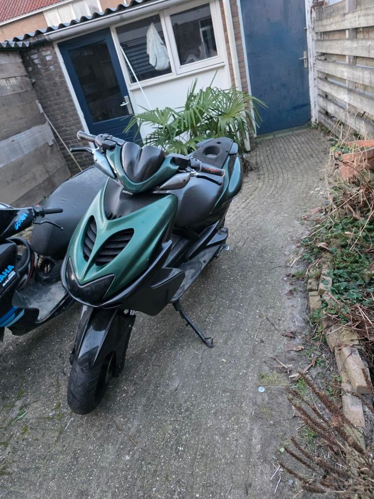 Yamaha aerox 2005 op brom zonder wok, Ophalen, Zo goed als nieuw, Tweetakt, Aerox
