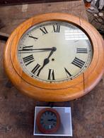 Antieke Wandklok met Houten Frame, Antiek en Kunst, Antiek | Klokken, Ophalen