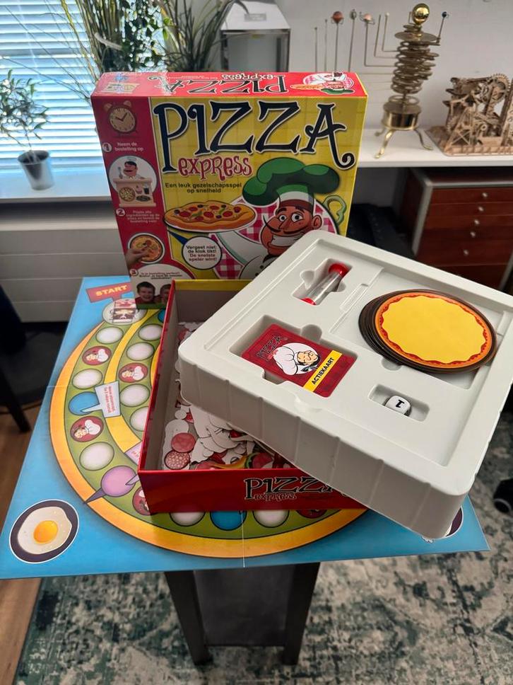 Pizza Express, Hobby en Vrije tijd, Gezelschapsspellen | Bordspellen, Zo goed als nieuw, Ophalen