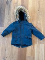 Hema jas blauw maat 98/104 zo goed als nieuw waterafstotend, Kinderen en Baby's, Kinderkleding | Maat 98, Jongen of Meisje, Ophalen of Verzenden