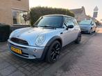 2004 Mini Cooper - izgst! - Pano/Leder/Stoelverwarming/ A/C, Auto's, Voorwielaandrijving, Stoelverwarming, Zwart, 4 cilinders