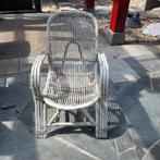 Vintage rotan kinderstoel wit, Kinderen en Baby's, Kinderstoelen, Ophalen of Verzenden