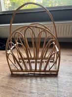 Rotan tijdschriften houder, Huis en Inrichting, Woonaccessoires | Krantenbakken en Lectuurbakken, Ophalen of Verzenden, Zo goed als nieuw