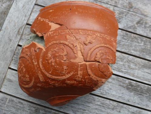 TOP Archeologische vondst Roman Terra Sigillata #3, Antiek en Kunst, Antiek | Keramiek en Aardewerk, Verzenden