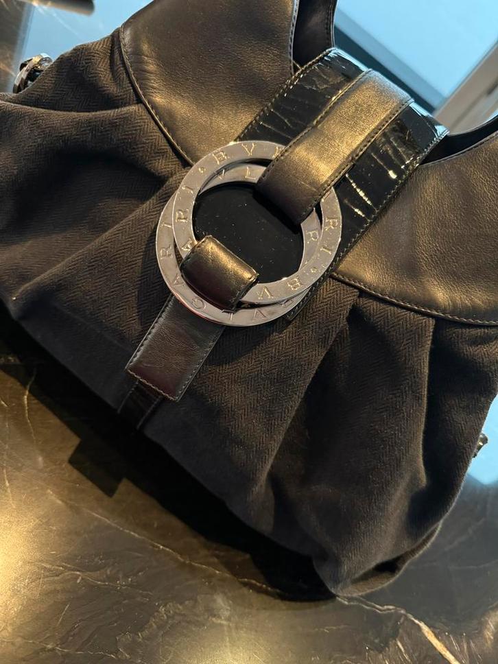 Bvlgari handtas, Sieraden, Tassen en Uiterlijk, Tassen | Damestassen, Zo goed als nieuw, Handtas, Zwart, Ophalen of Verzenden
