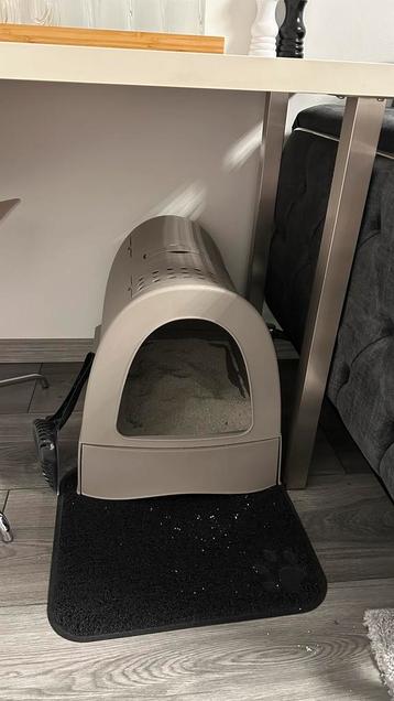 Kattenbak schoon gebruikt  beschikbaar voor biedingen
