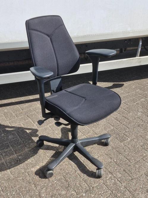 Kinnarps 6000 freefloat bureaustoel zwart, Huis en Inrichting, Bureaustoelen, Zo goed als nieuw, Bureaustoel, Zwart, Ergonomisch