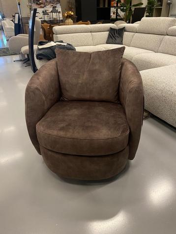 Aanbieding! Rondo laag vast. Stof Adore 108 Wood € 595.- beschikbaar voor biedingen