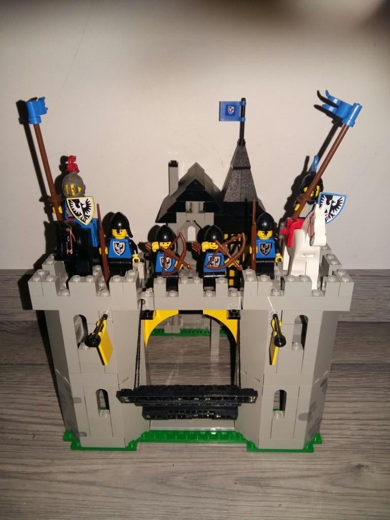 Lego Castle Black Falcons 6074 Black Falcon's Fortress, Kinderen en Baby's, Speelgoed | Duplo en Lego, Ophalen of Verzenden, Zo goed als nieuw