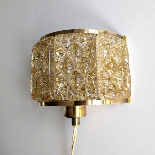 Vitrika vintage wandlamp uit Denemarken. Deens design, Huis en Inrichting, Lampen | Wandlampen, Gebruikt, Glas, Metaal, Ophalen of Verzenden