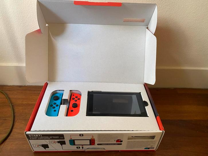 Nintendo Switch 2019, Spelcomputers en Games, Spelcomputers | Nintendo Switch, Zo goed als nieuw, Switch 2019 Upgrade, Met 2 controllers
