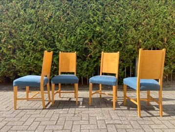 Beukenhouten gestofferde eetstoelen, 4 stukd beschikbaar voor biedingen