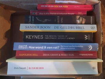 Boeken div titels beschikbaar voor biedingen