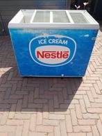 Nestle ijsvriezer met rekjes  & verrijdbaar, Witgoed en Apparatuur, Vriezers en Diepvrieskisten, Vrieskist, Gebruikt, Minder dan 85 cm