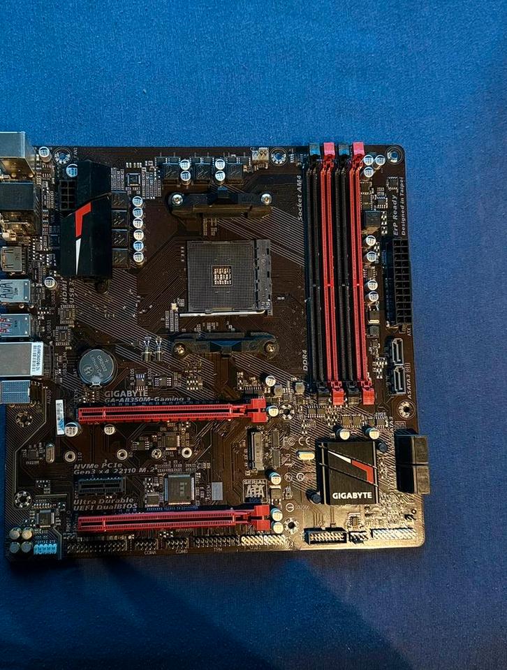 AMD Ryzen 7 1700X  processor en Gigabyte GA-AB350M-Gaming 3, Computers en Software, Moederborden, AMD, DDR4, Ophalen