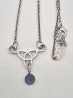Zilverkleurige Keltische Ketting met Blauwe Steen, Overige materialen, Gebruikt, Verzenden, Met edelsteen