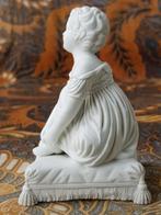 Prachtig antiek Engels beeldje van een Victoriaans meisje., Antiek en Kunst, Antiek | Porselein, Ophalen of Verzenden