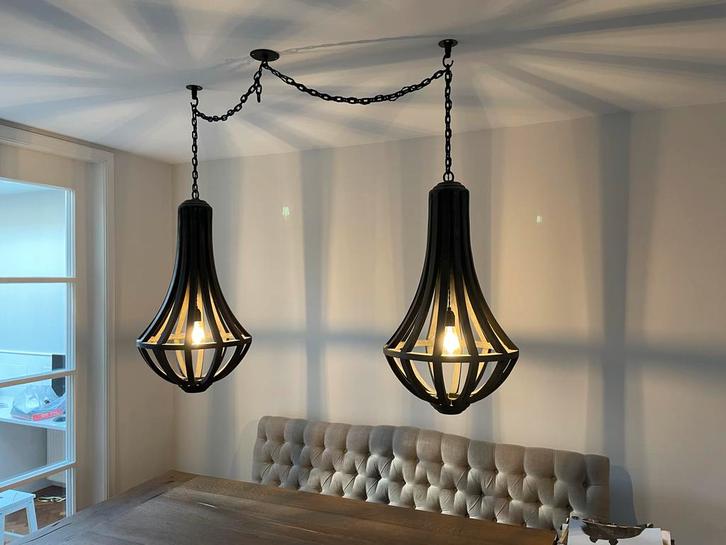 2 Stuks Hanglampen - Stijlvol Design, Huis en Inrichting, Lampen | Hanglampen, Zo goed als nieuw, 50 tot 75 cm, Metaal, Ophalen