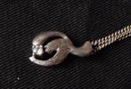 Zilveren ketting met hanger en steentje, Ophalen of Verzenden, Zilver, Zilver