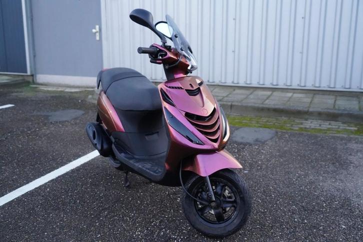 Piaggio Zip 2017 Brom, Fietsen en Brommers, Scooters | Piaggio, Zo goed als nieuw, Zip, Benzine, Ophalen