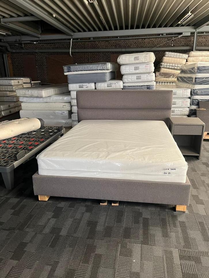 Tempur ledikant met tempur sendation matras event. Auping, Huis en Inrichting, Slaapkamer | Bedden, Zo goed als nieuw, Tweepersoons