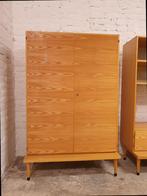 Mooie strakke vintage  kledingkastjes uit 1960- 1970, Kinderen en Baby's, Kinderkamer | Commodes en Kasten, Gebruikt, Kast, 105 cm of meer