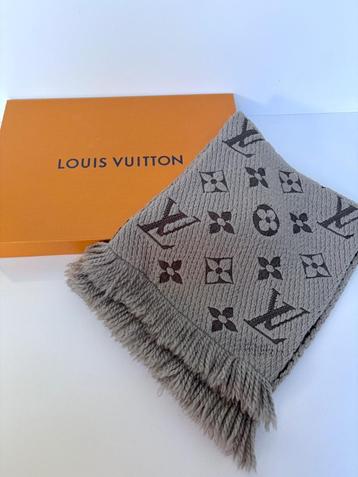 LOUIS VUITTON Logomania Grijs taupe sjaal  beschikbaar voor biedingen